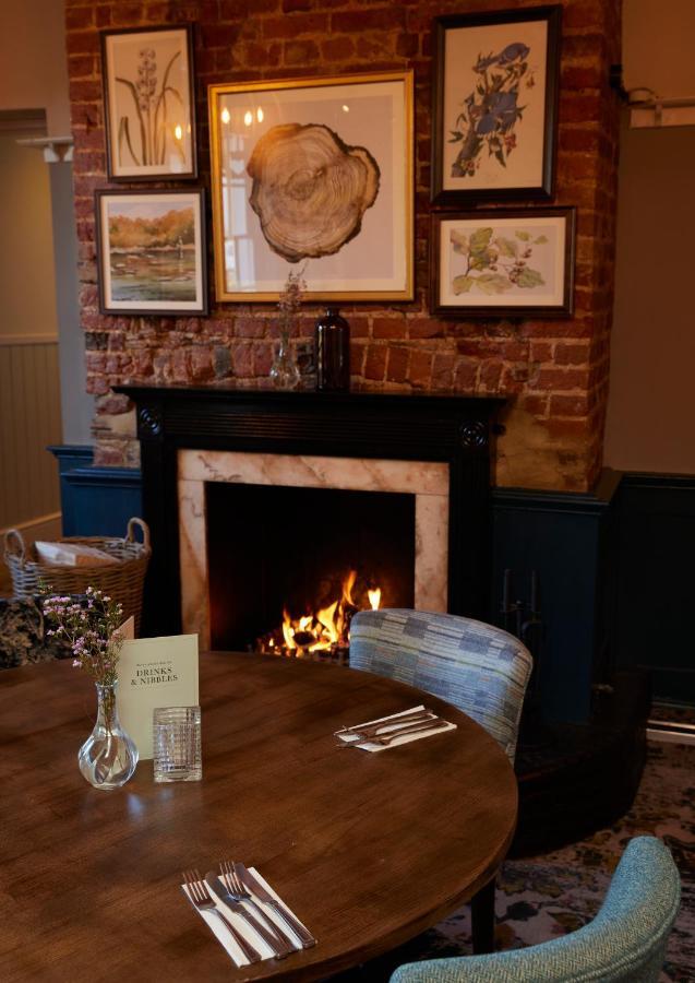 Feathers By Chef & Brewer Collection Wadesmill Exterior foto